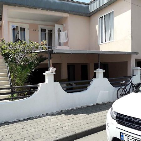 Zaza Guest House كوبوليتي المظهر الخارجي الصورة